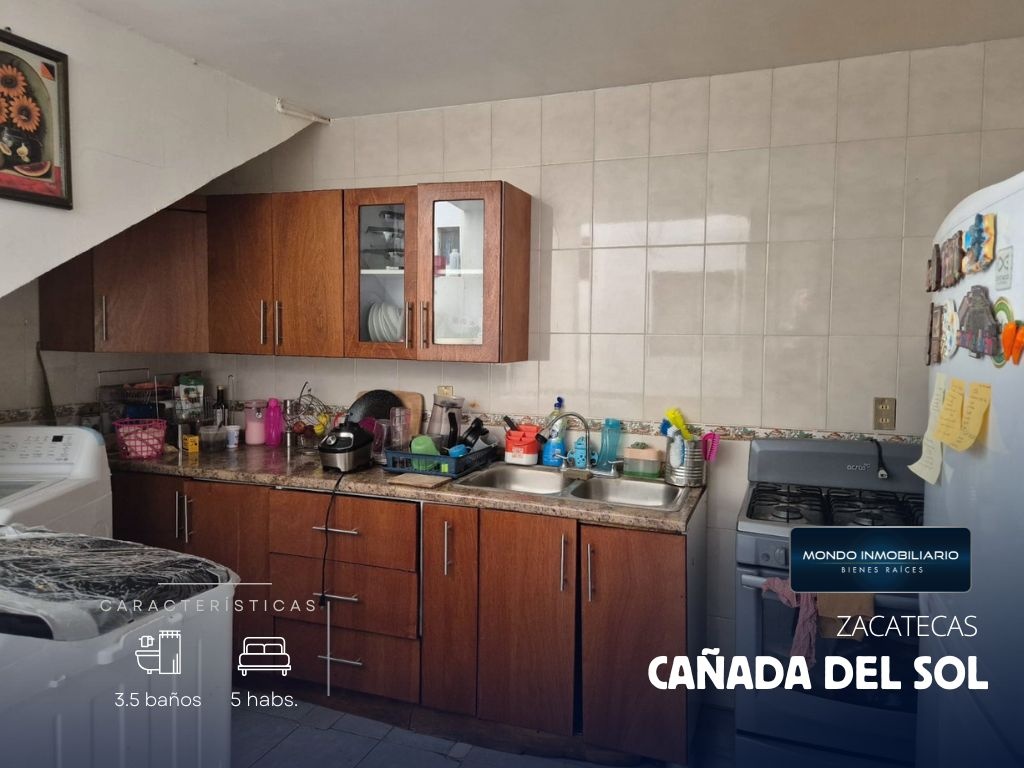 HERMOSA Y AMPLIA CASA EN CAÑADA DEL SOL - Mondo Inmobiliario